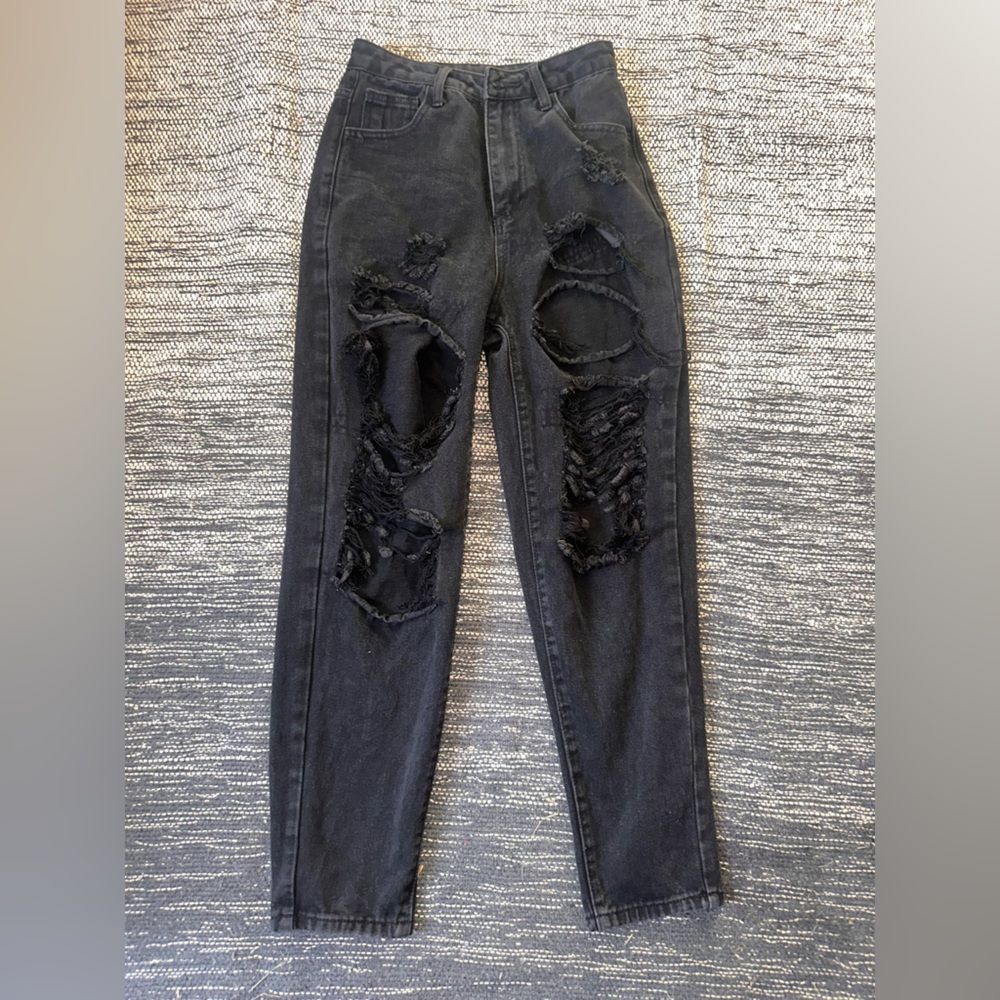 SHEIN Black distressed Jeans Classic Style